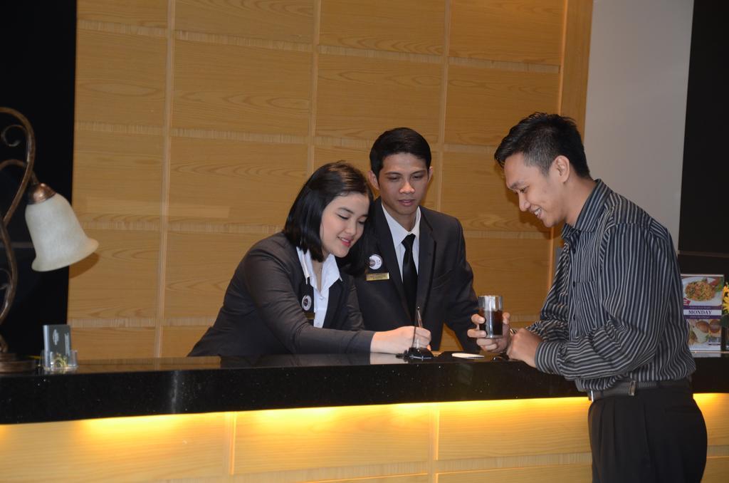 Emilia Hotel By Amazing - Palembang Eksteriør bilde