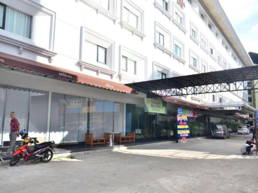 Emilia Hotel By Amazing - Palembang Eksteriør bilde