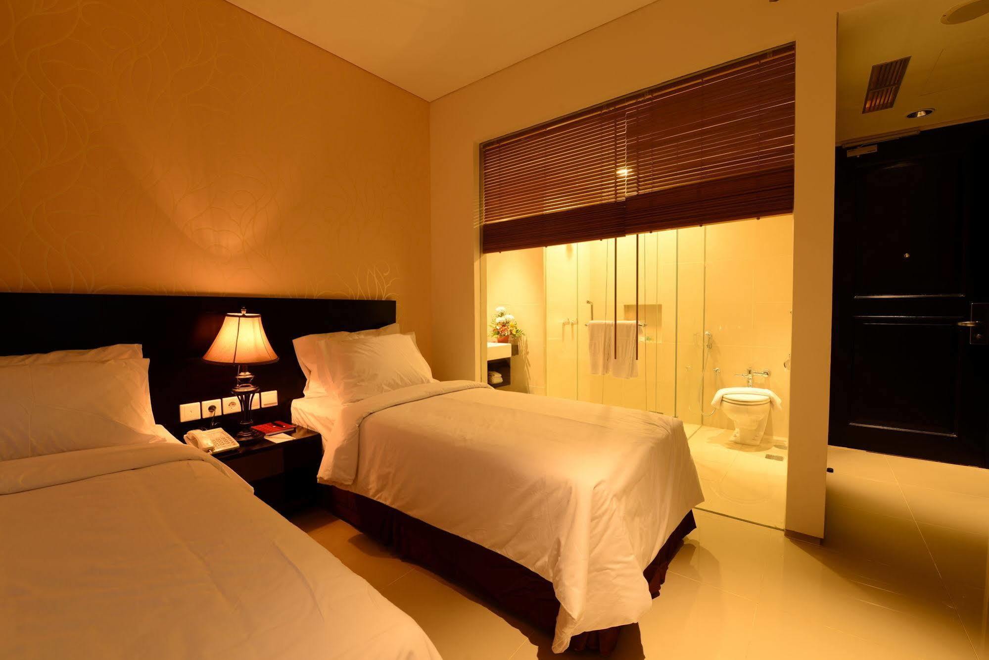 Emilia Hotel By Amazing - Palembang Eksteriør bilde